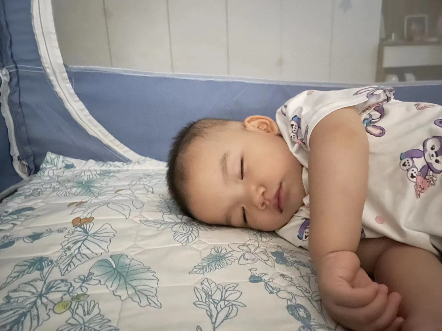 Newborn Sleep Schedule Guide